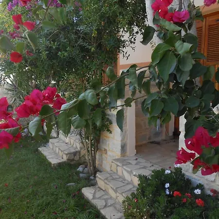 Aretoussa Guest house