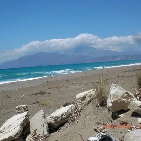 Aretoussa Guest house